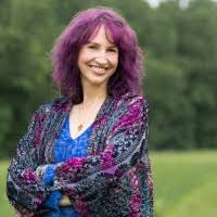 A photo of Angela Winter.